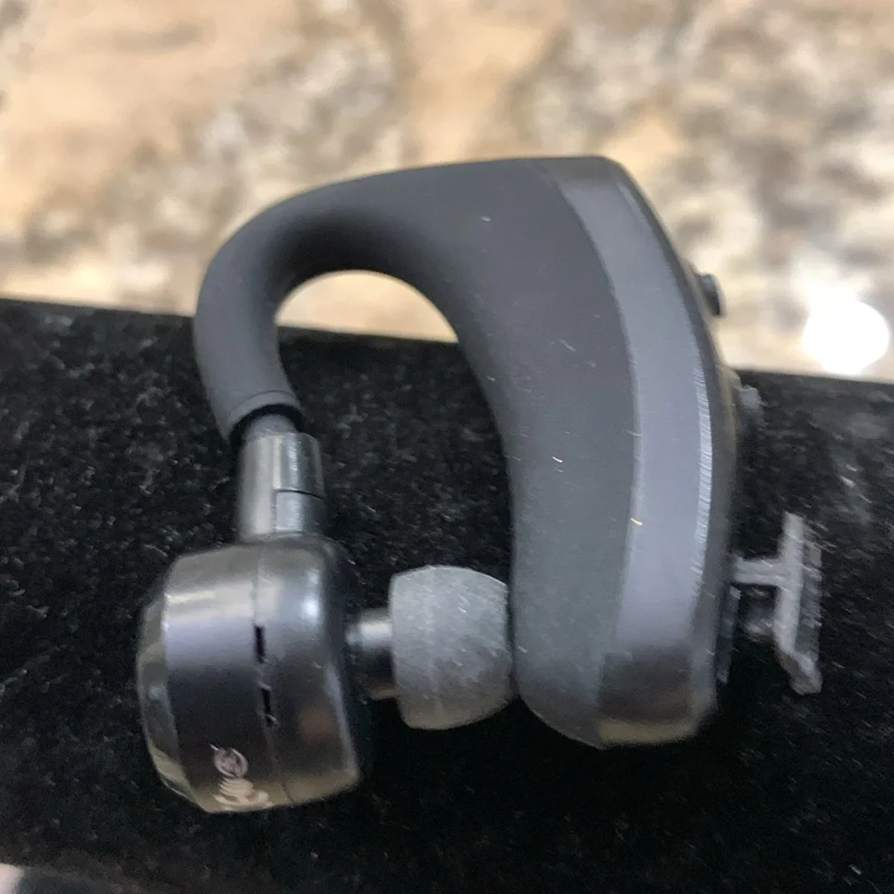 Bluetooth headphone